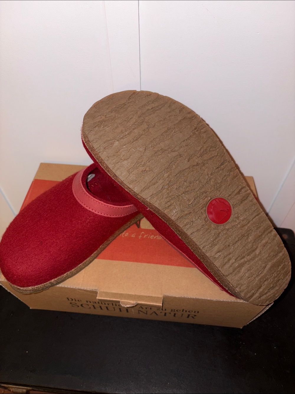 Haflinger Red Wool Clogs - Picture 4 of 5